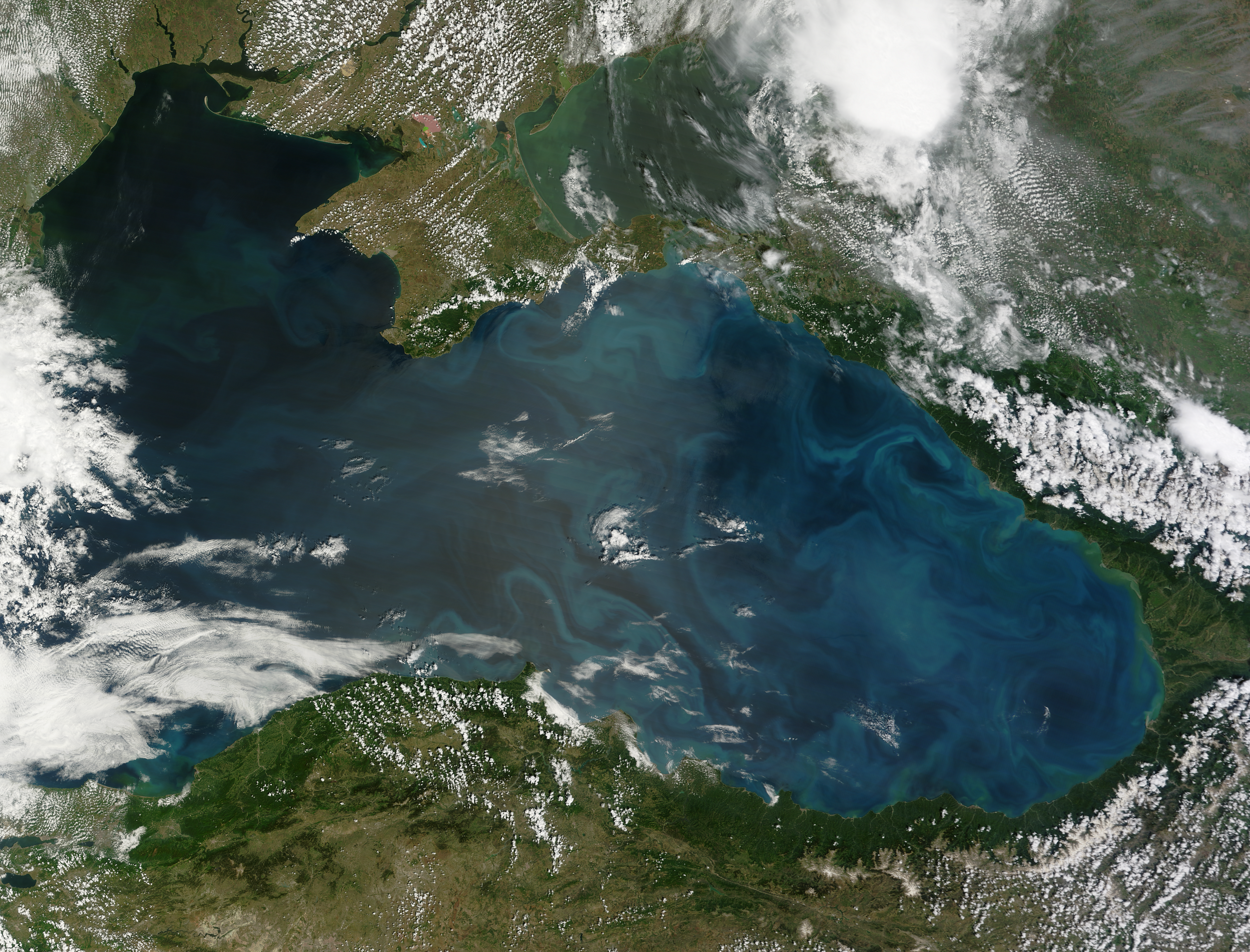 Черное море было озером