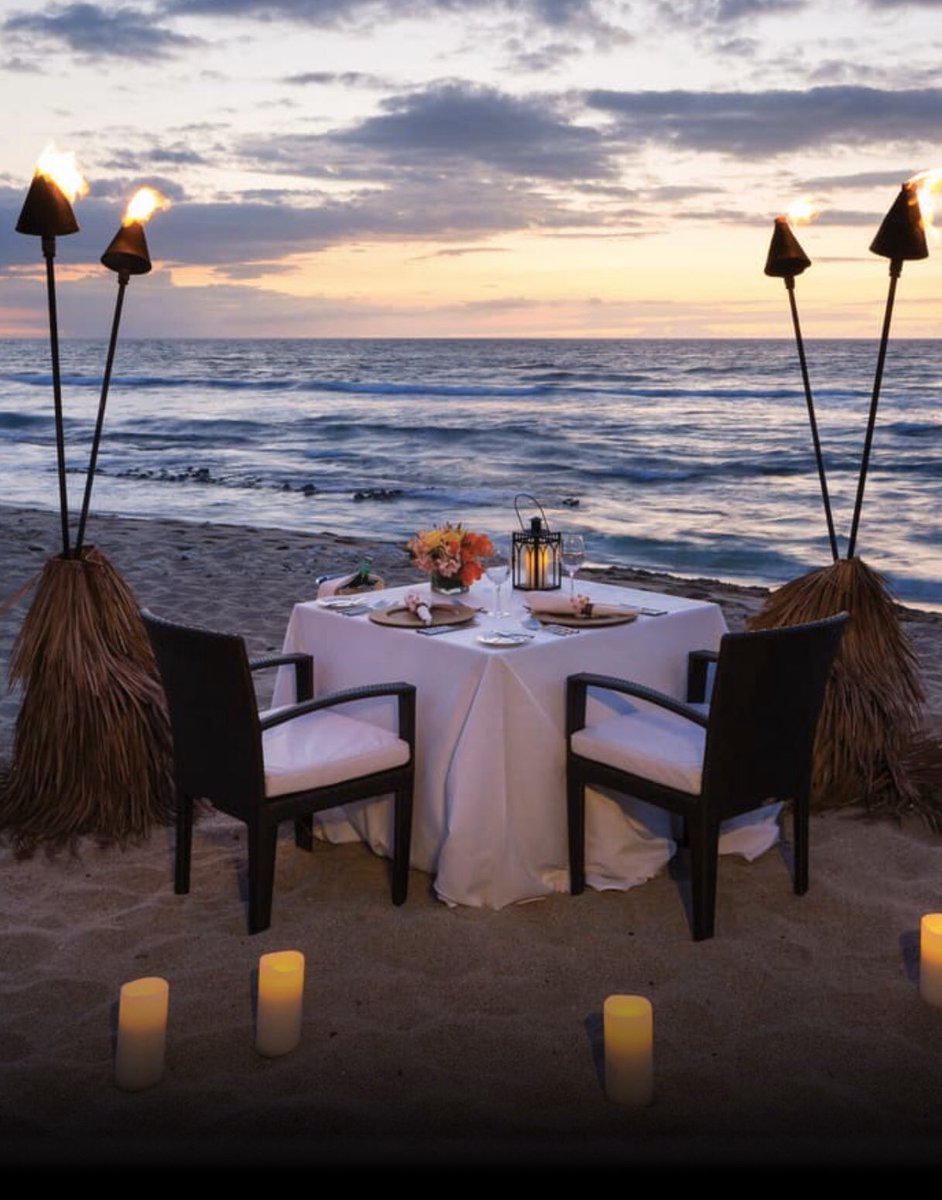 Beach Romantic dinner