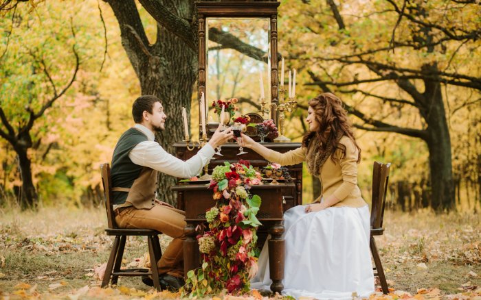Деревянная свадьба в лесу