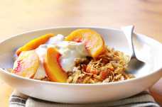 Muesli with Yoghurt and Peach - Weight Loss Resources